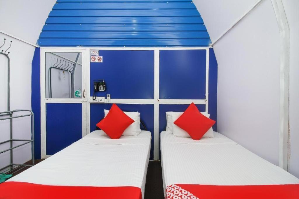 A4 Hostel Colombo Airport - Eco Lodge - Free Pickup & Drop Katunayaka Esterno foto